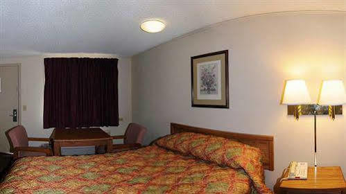 Knights Inn Columbus/Franklinton Kültér fotó